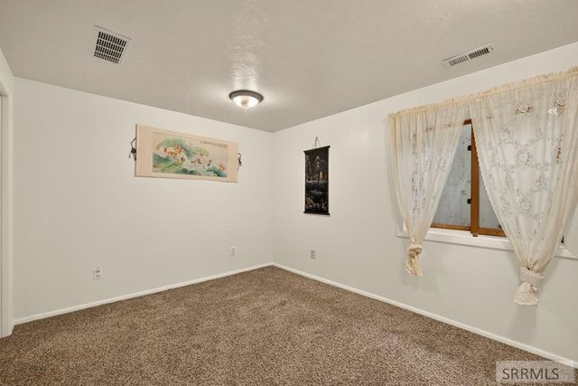2195 S Midway Avenue, Ammon, ID 83406