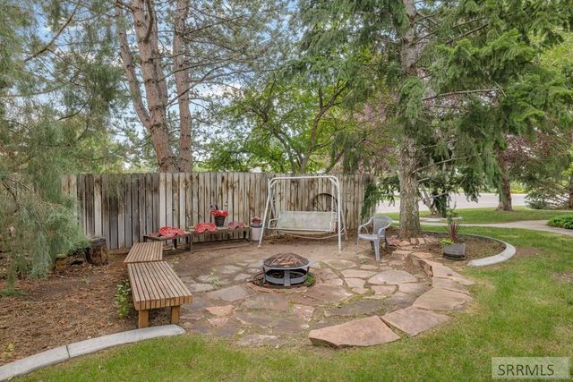 2195 S Midway Avenue, Ammon, ID 83406