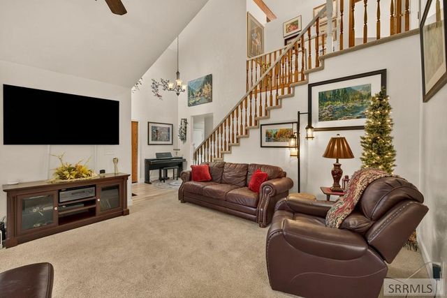 2195 S Midway Avenue, Ammon, ID 83406