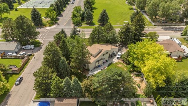 2195 S Midway Avenue, Ammon, ID 83406