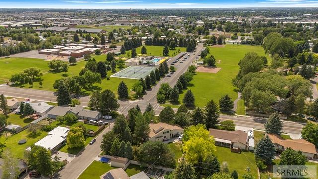 2195 S Midway Avenue, Ammon, ID 83406