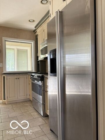 523 E Mills Avenue, Indianapolis, IN 46227
