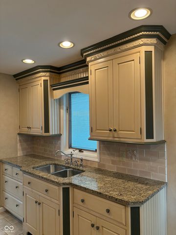 523 E Mills Avenue, Indianapolis, IN 46227