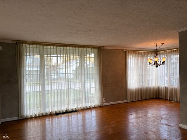 523 E Mills Avenue, Indianapolis, IN 46227