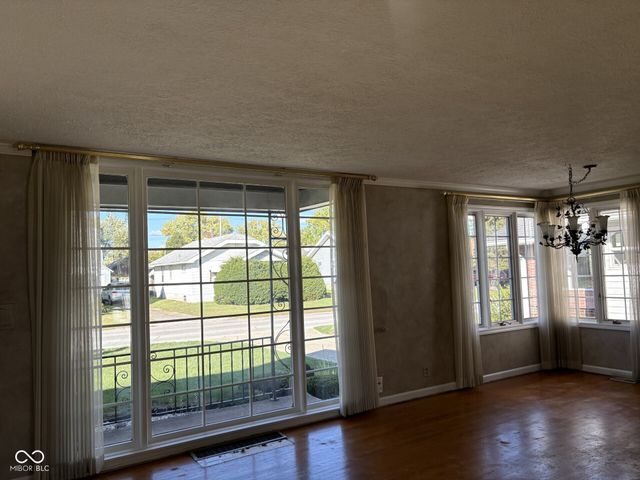 523 E Mills Avenue, Indianapolis, IN 46227