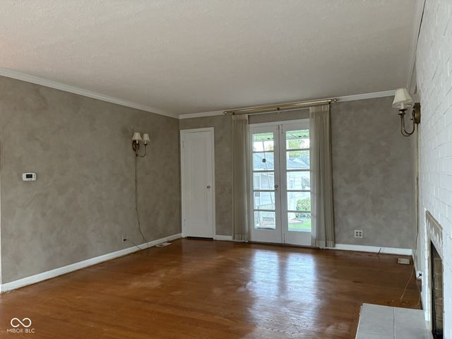 523 E Mills Avenue, Indianapolis, IN 46227