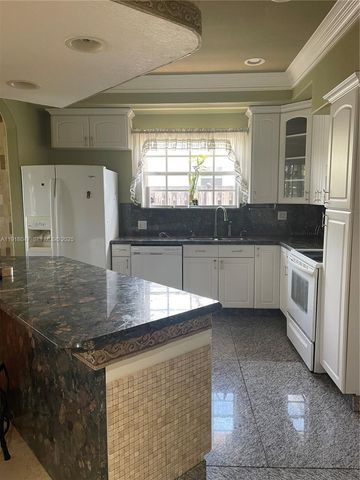 232 SW 7th Ave 0, Hallandale Beach, FL 33009