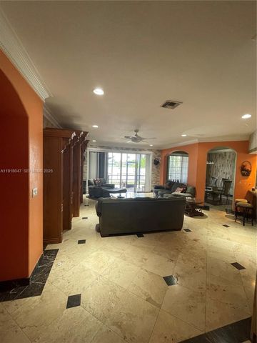 232 SW 7th Ave 0, Hallandale Beach, FL 33009