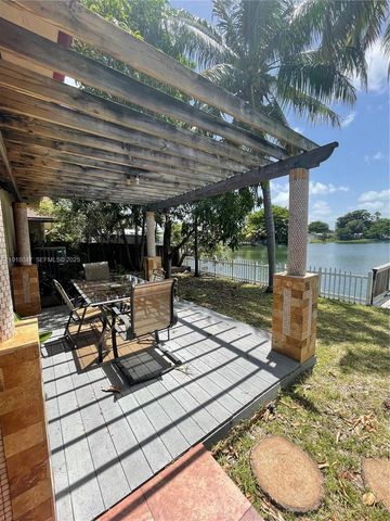 232 SW 7th Ave 0, Hallandale Beach, FL 33009