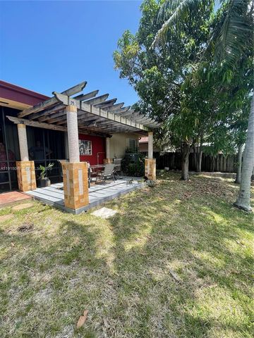 232 SW 7th Ave 0, Hallandale Beach, FL 33009