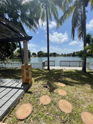 232 SW 7th Ave 0, Hallandale Beach, FL 33009