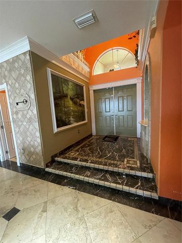 232 SW 7th Ave 0, Hallandale Beach, FL 33009