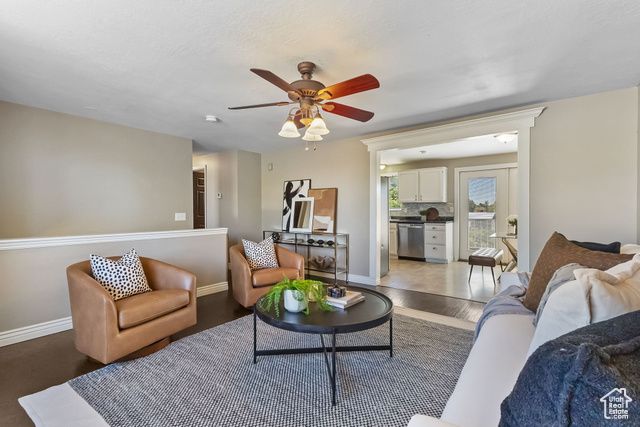 3923 W 5700 S, Roy, UT 84067
