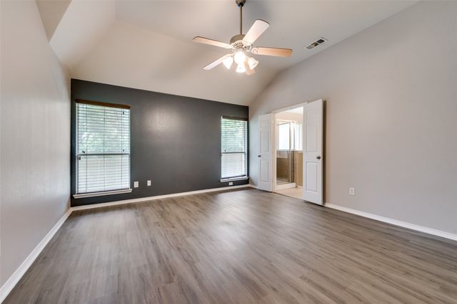 630 Oak Creek Drive, Cedar Hill, TX 75104