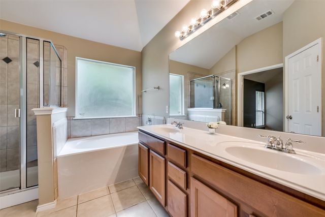630 Oak Creek Drive, Cedar Hill, TX 75104