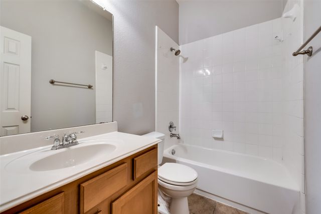 630 Oak Creek Drive, Cedar Hill, TX 75104