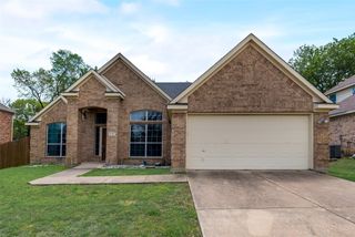630 Oak Creek Drive, Cedar Hill, TX 75104