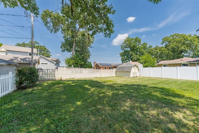 8244 W Q Avenue, Kalamazoo, MI 49009