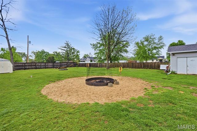 733 Lake Drive, Herculaneum, MO 63048