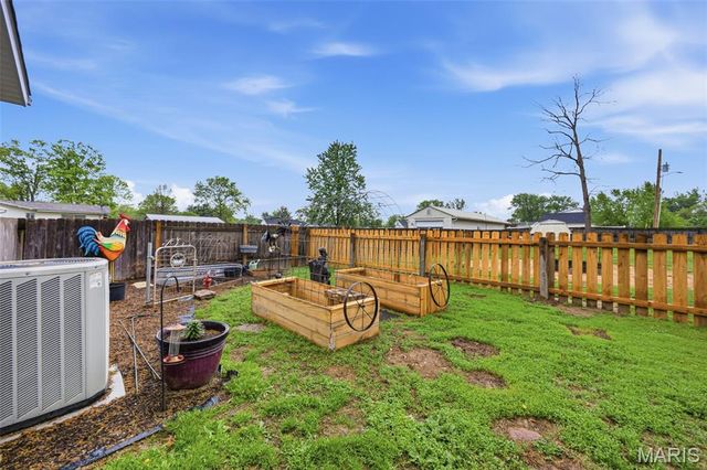 733 Lake Drive, Herculaneum, MO 63048