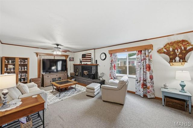 733 Lake Drive, Herculaneum, MO 63048