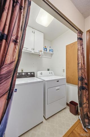 733 Lake Drive, Herculaneum, MO 63048