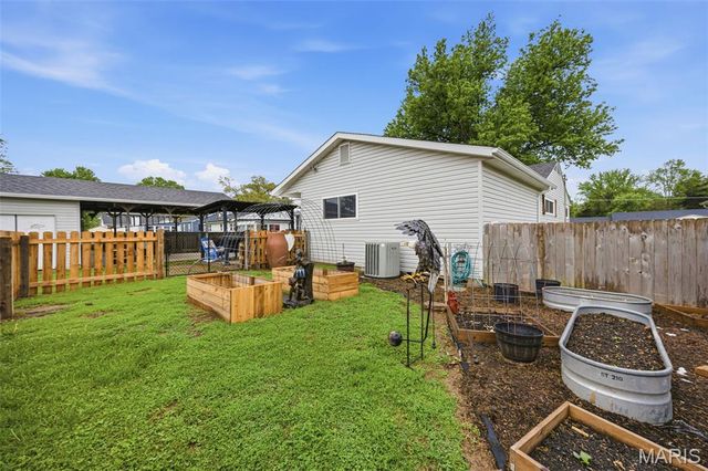 733 Lake Drive, Herculaneum, MO 63048