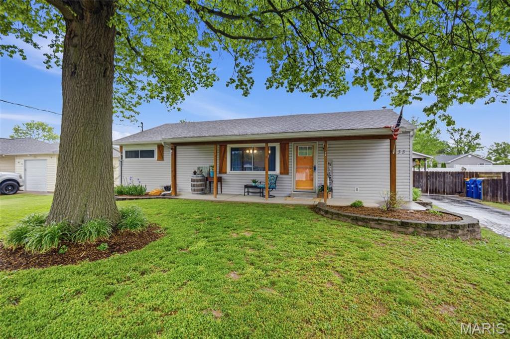 733 Lake Drive, Herculaneum, MO 63048