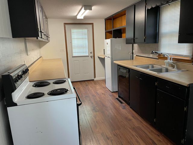 503 N Summit, El Dorado, KS 67042