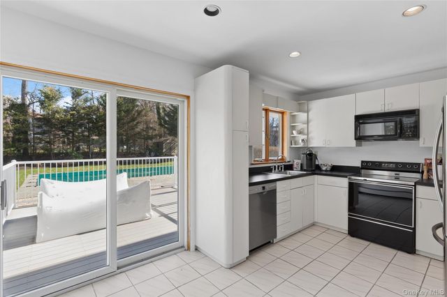 18 S Harbor Drive, Sag Harbor, NY 11963