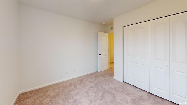 5940 BUTTERFIELD Drive, Bettendorf, IA 52722