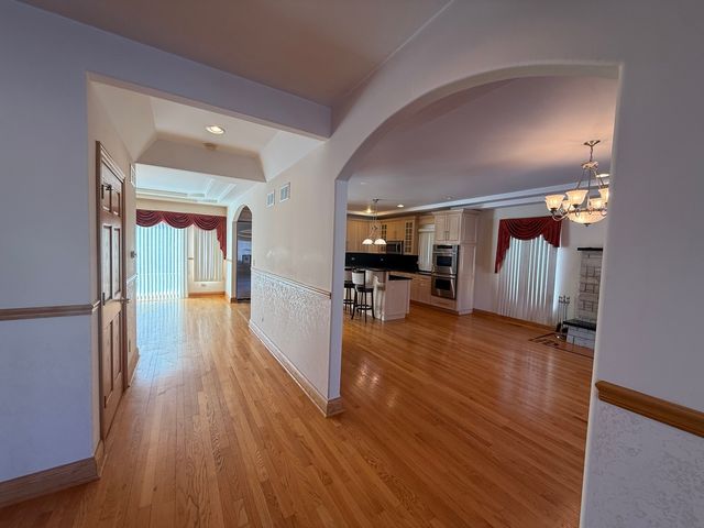 1004 Saddle Lane, Lemont, IL 60439