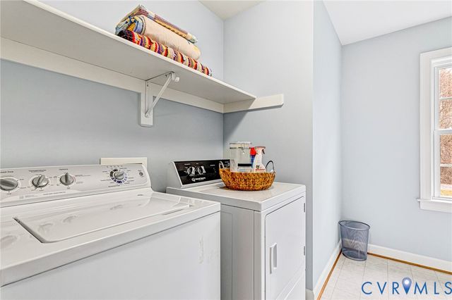 14436 Overlook Ridge Ln, Beaverdam, VA 23015