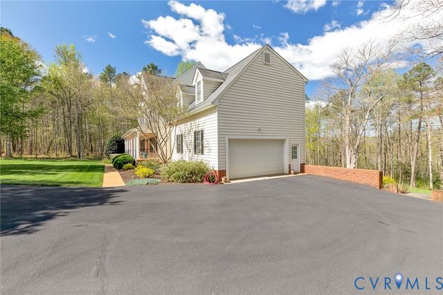 14436 Overlook Ridge Ln, Beaverdam, VA 23015