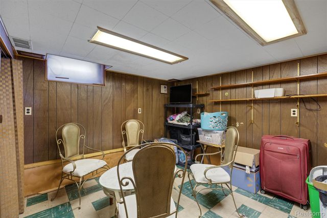 9522 Pardee Road, Taylor, MI 48180