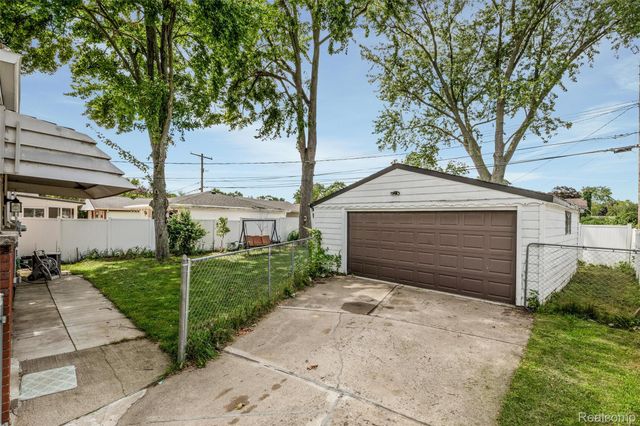 9522 Pardee Road, Taylor, MI 48180
