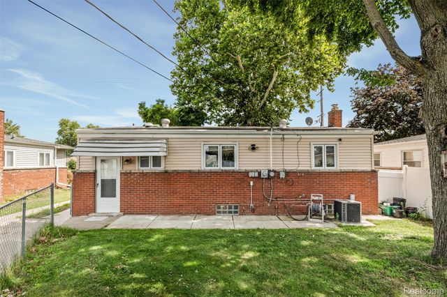 9522 Pardee Road, Taylor, MI 48180