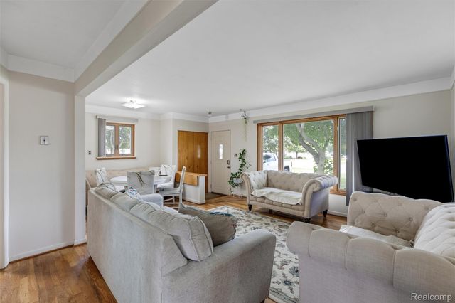 9522 Pardee Road, Taylor, MI 48180