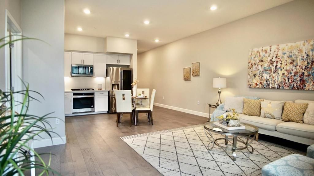 338 Llano De Los Robles Avenue 3, San Jose, CA 95136