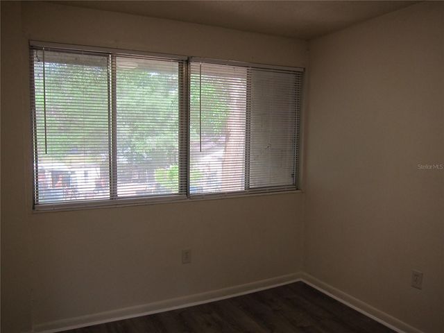 300 NW 20TH AVENUE 6, Gainesville, FL 32609
