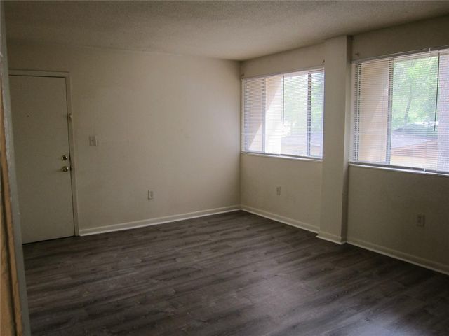 300 NW 20TH AVENUE 6, Gainesville, FL 32609
