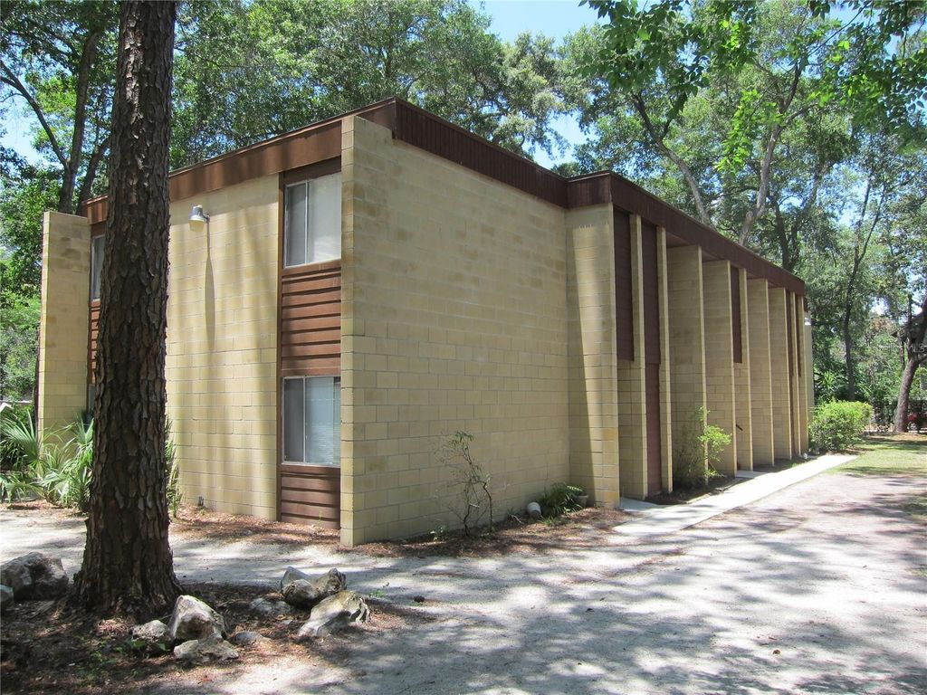 300 NW 20TH AVENUE 6, Gainesville, FL 32609