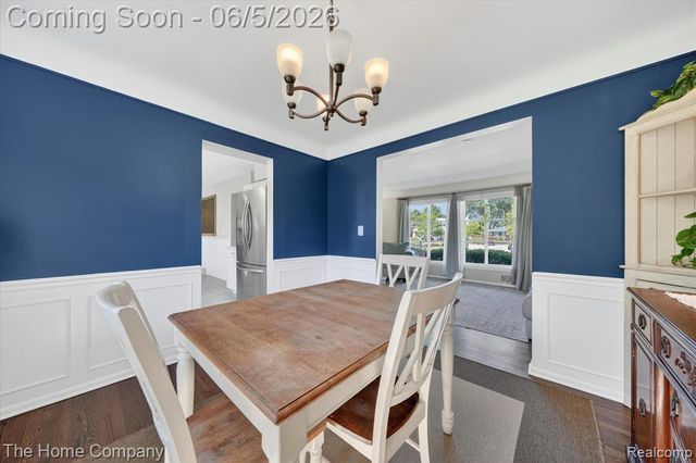 31302 Saratoga Avenue, Warren, MI 48093