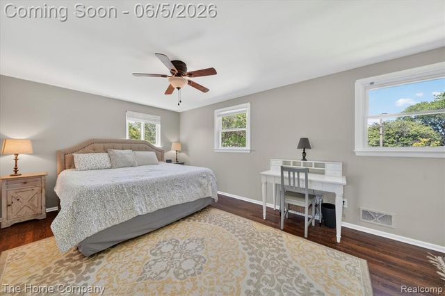 31302 Saratoga Avenue, Warren, MI 48093
