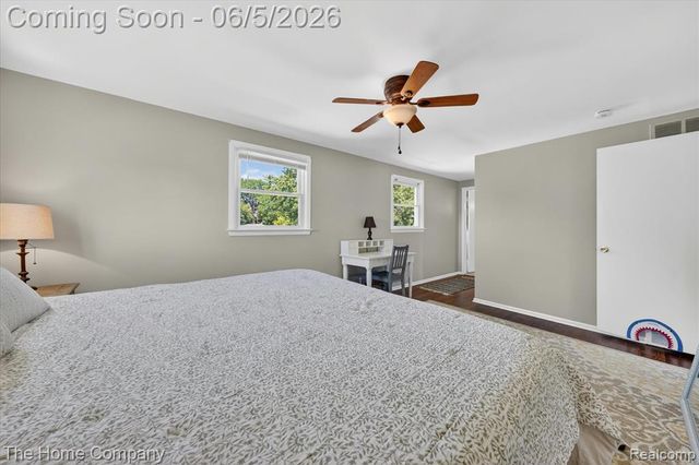 31302 Saratoga Avenue, Warren, MI 48093