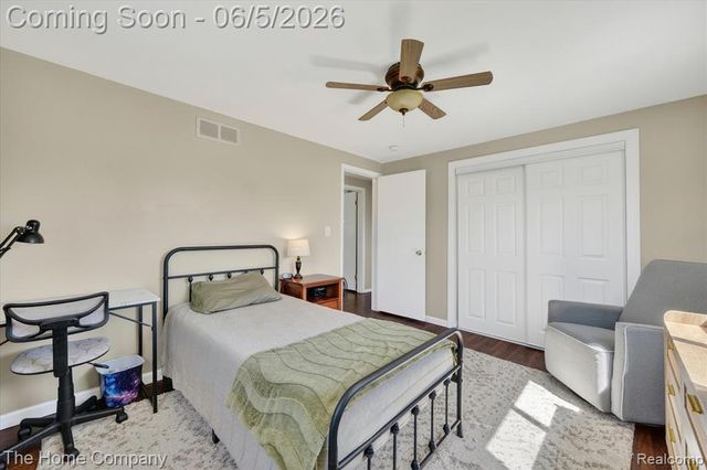 31302 Saratoga Avenue, Warren, MI 48093