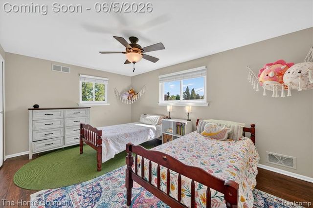 31302 Saratoga Avenue, Warren, MI 48093