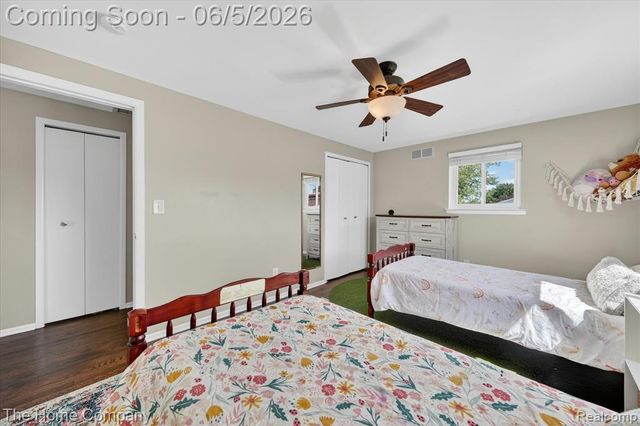 31302 Saratoga Avenue, Warren, MI 48093