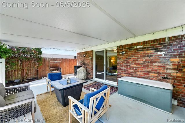 31302 Saratoga Avenue, Warren, MI 48093