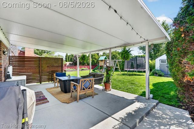 31302 Saratoga Avenue, Warren, MI 48093